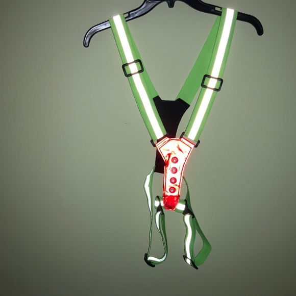 Led Light Up Running Vest Reflective Vest for Walking at Night, High Visibility - Picture 4 of 9